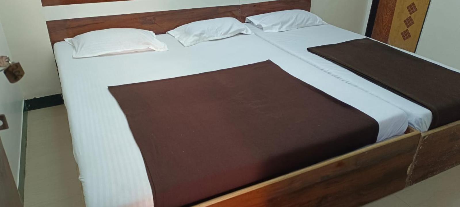 Sai Ganesh Guest House Ширди Экстерьер фото