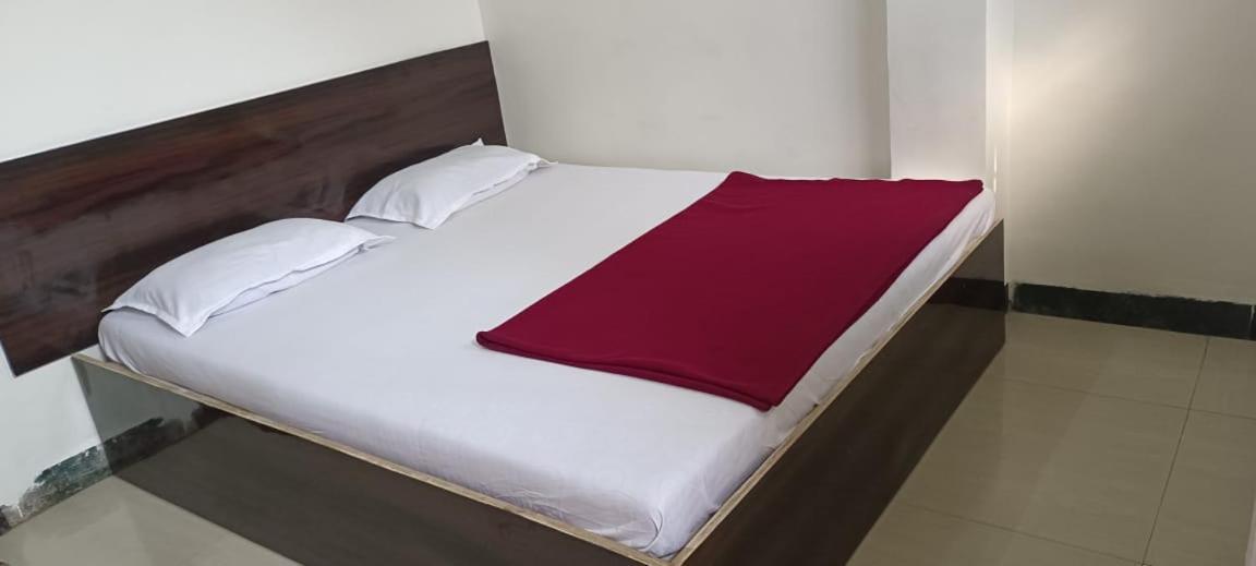 Sai Ganesh Guest House Ширди Экстерьер фото